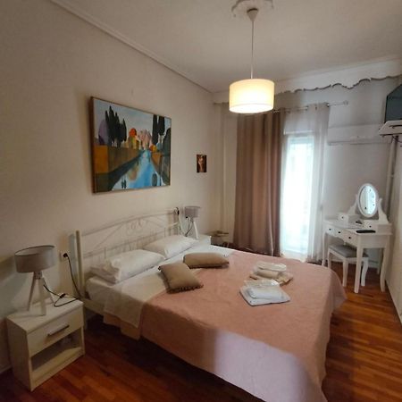 Elegant Central Apartment In Volos Exterior photo